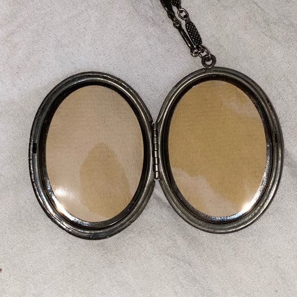 Vintage locket for pictures - Picture 5 of 7